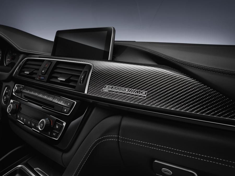 Детали интерьера BMW M3 30 Years M3 2016 года  (фото 42 из 43)